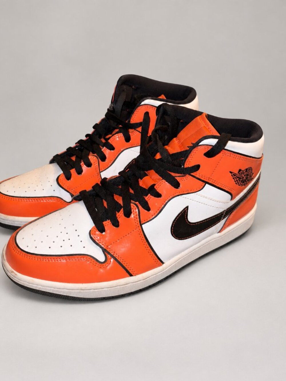 Air Jordan 1 Mid SE Turf Orange Size 13